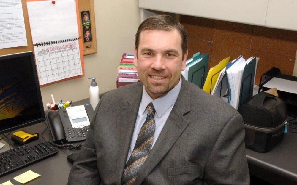 Steve Tomsic is business administrator for the UC Department of Neurology and Rehabilitation Medicine.