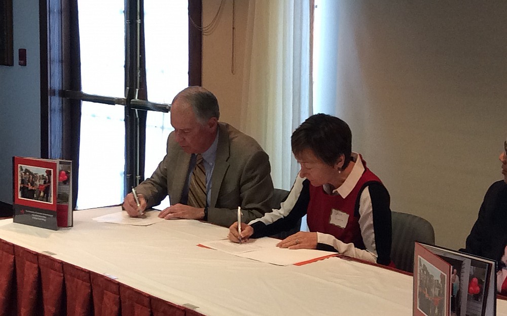 Maple Knoll Village president and CEO Jim Formal with UC College of Nursing Dean Greer Glazer, PhD.