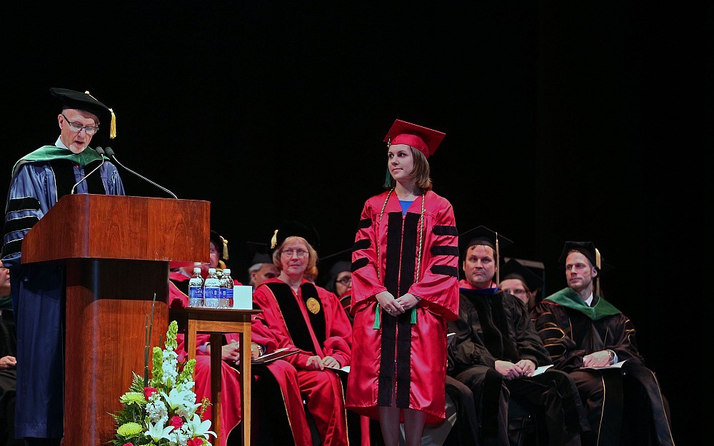 Leslie Applegate received the Leonard Tow Humanism In Medicine Award at the 2015 Honors Day celebration.