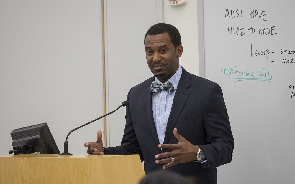 Sean Rugless, president and CEO of the Greater Cincinnati and Northern Kentucky African American Chamber of Commerce, keynotes the Urban Universities for Health meeting.