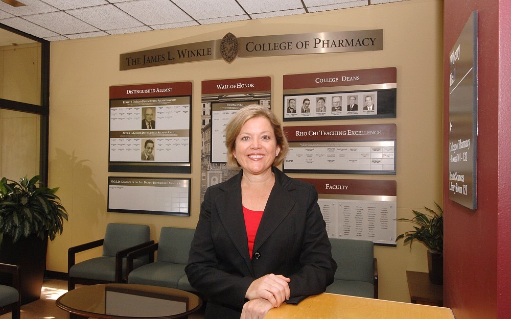 Professor and director of the online certificate and masterÂ s programs in pharmacy leadership