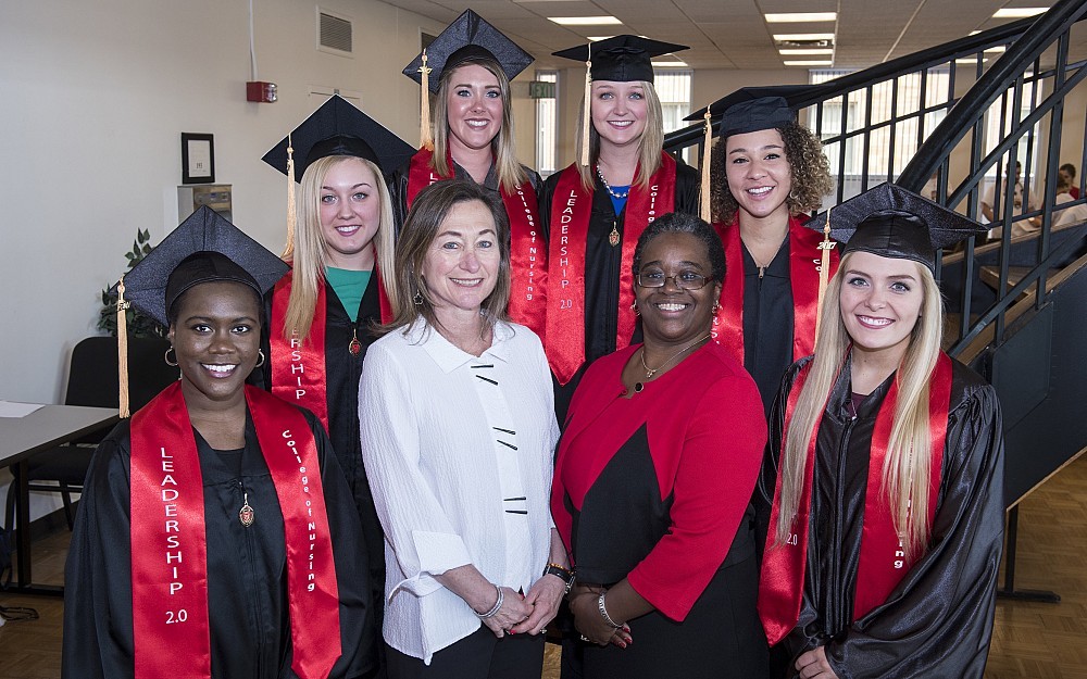 First Leadership 2.0 graduate cohort with Greer Glazer, PhD, dean of the College of Nursing, and Leadership 2.0 program director Kimberly McGinnis