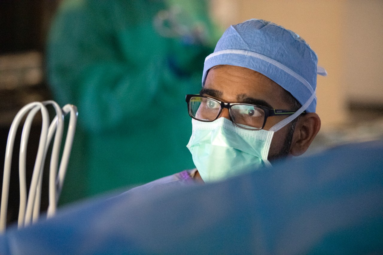 Dr. Abhinav Sidana in surgery 