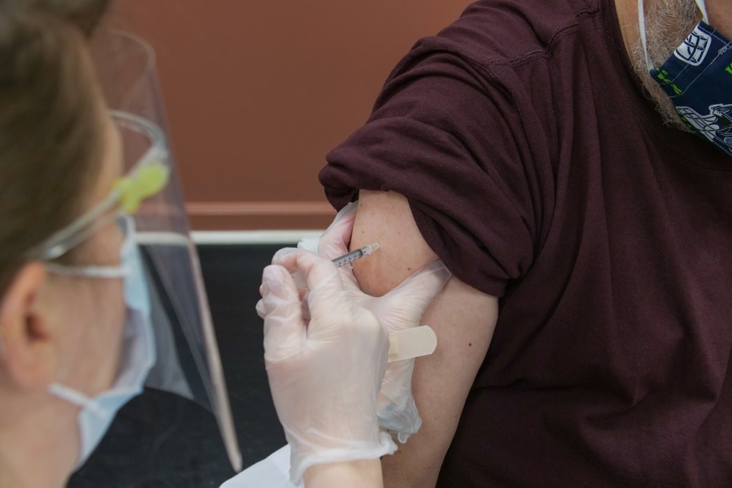 Image of a vaccination shot