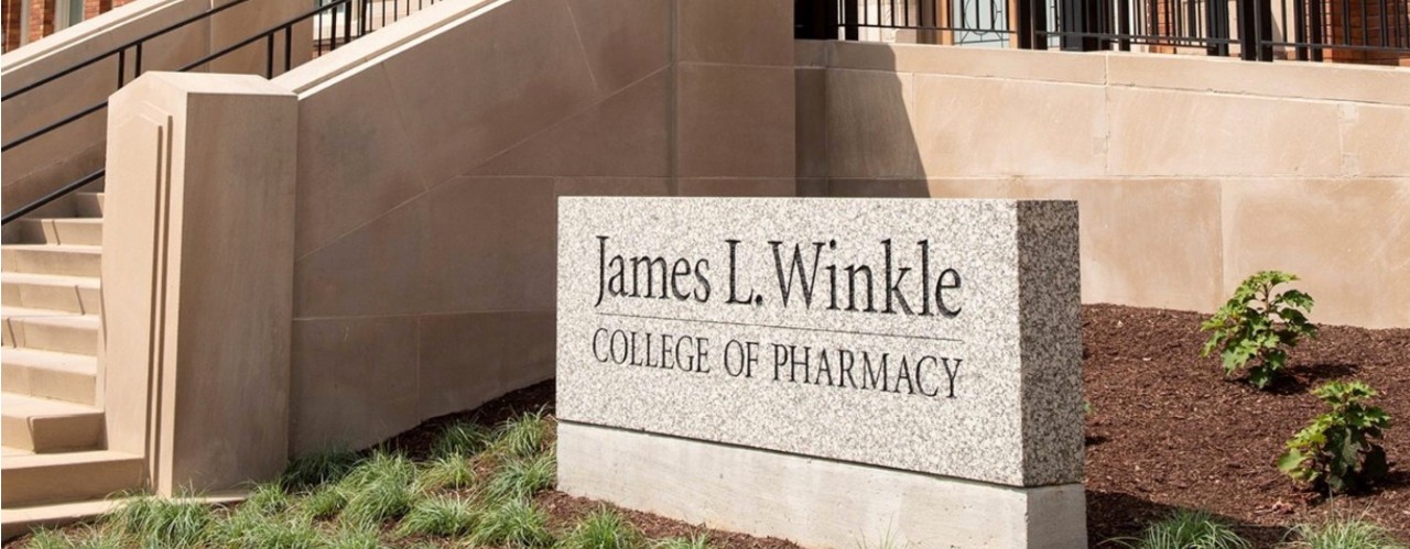 Front of UC James L. Winkle College of Pharmacy building