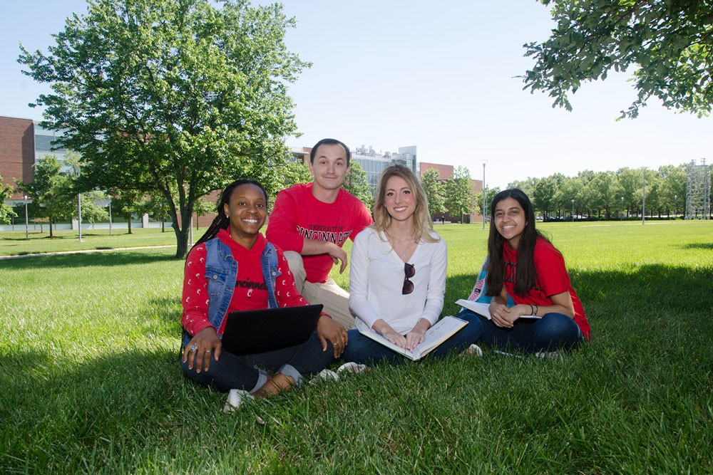 Students outside on the UC Blue Ash campus