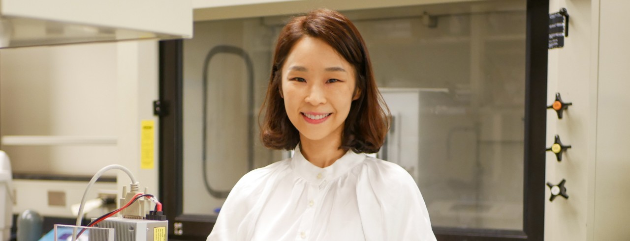 Yoonjee Park in her lab