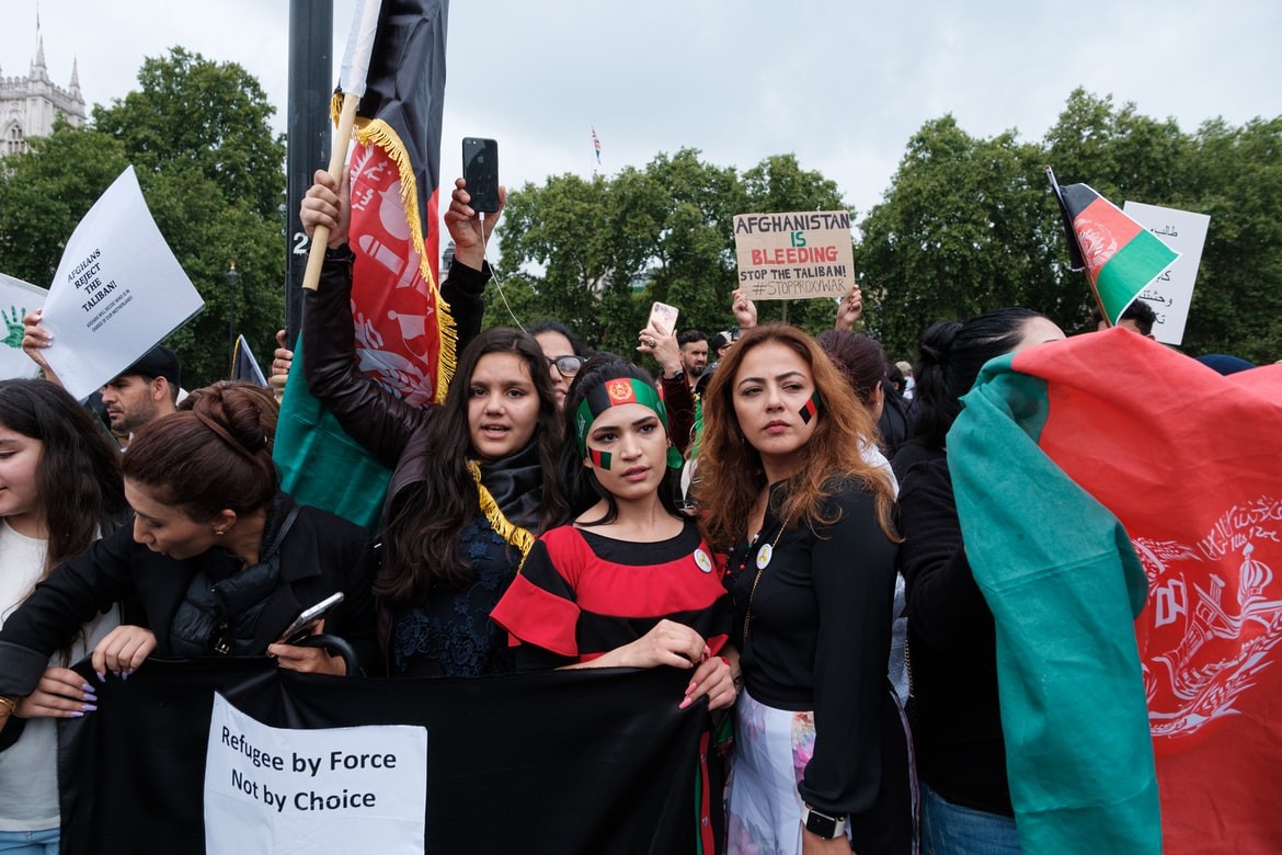women protesting Afghanistan regime