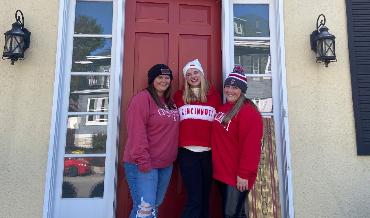 Emma with friends on UC campus 