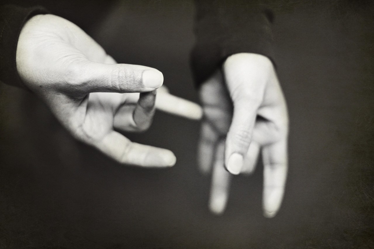 sign language hands 