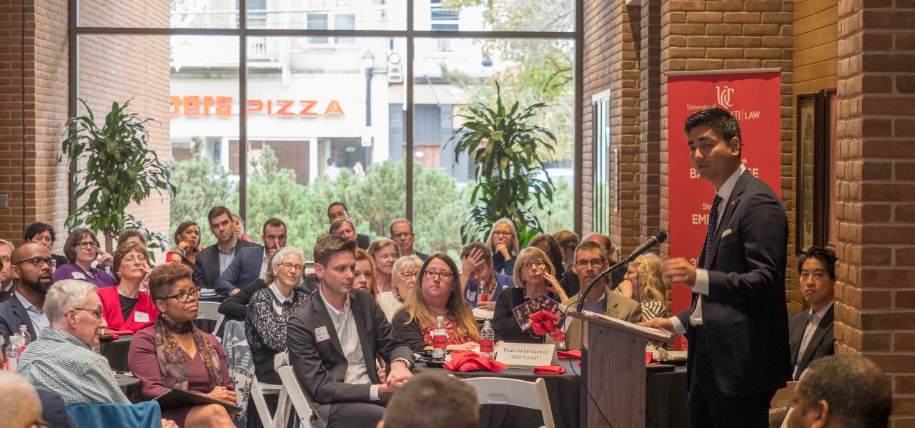 Mayor Aftab Pureval speaks to UC Law alumni.