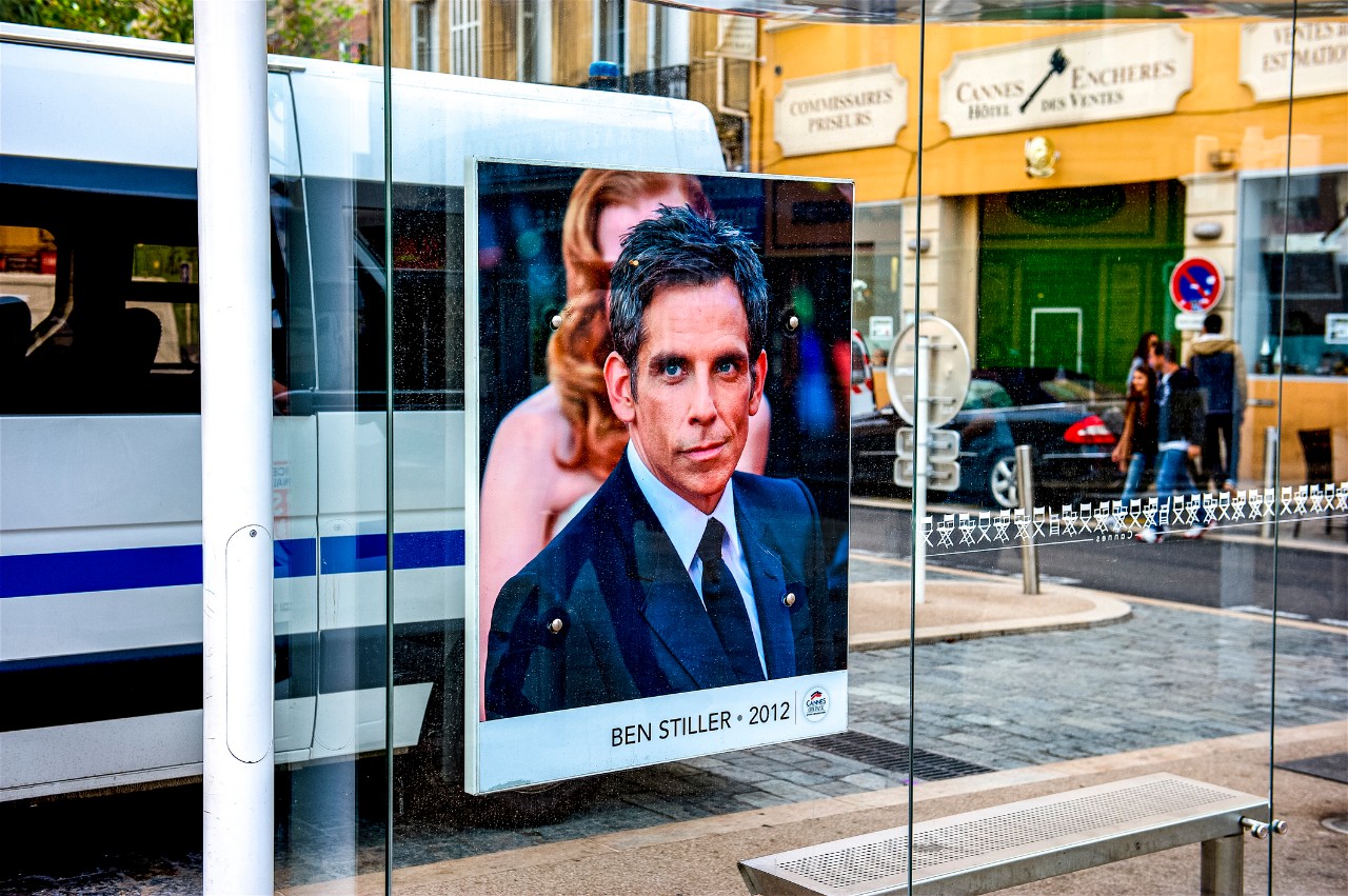 headshot of actor Ben Stiller on the side of a bus in Paris