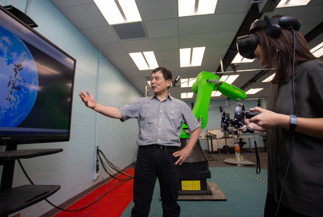 Lab, Technology, Research Dr. Ou Ma's Aerospace and Mechanical Engineering lab.