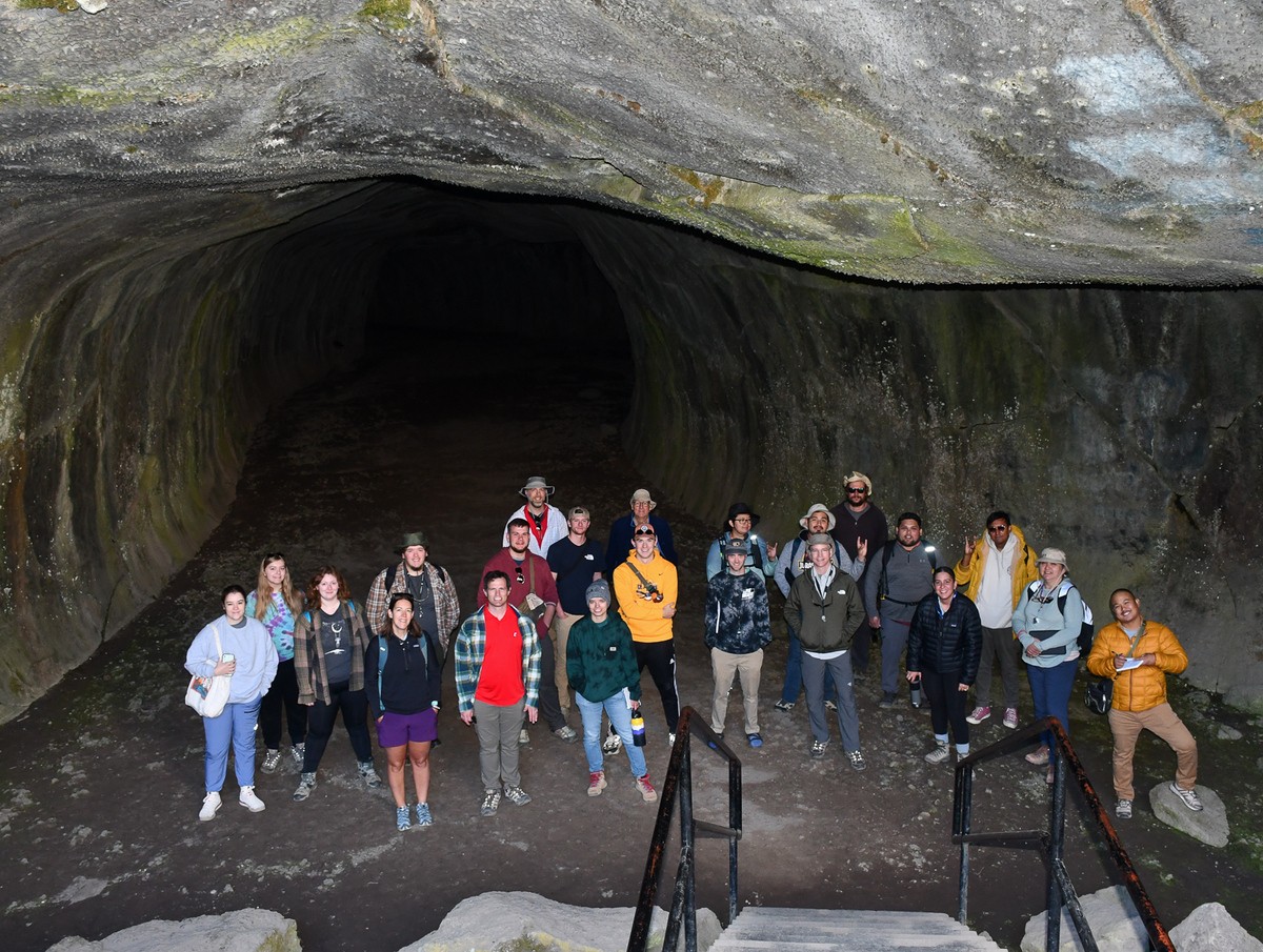 Beyond the classroom: UC geosciences students explore California's ...