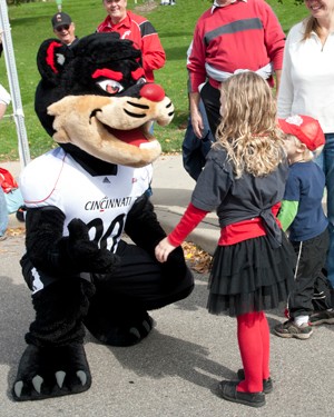 UC _Bearcat_mascot_and_children