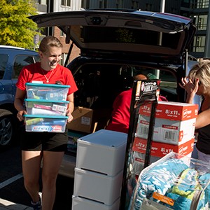 Helping Hands in action during move-in