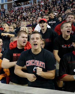 UC students cheering