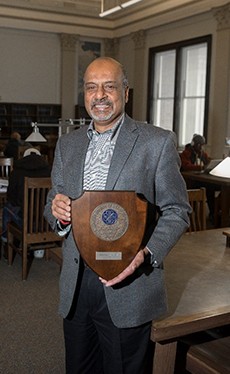 Dr. Raj M. Manglik with his ASME Heat Transfer Memorial Award.