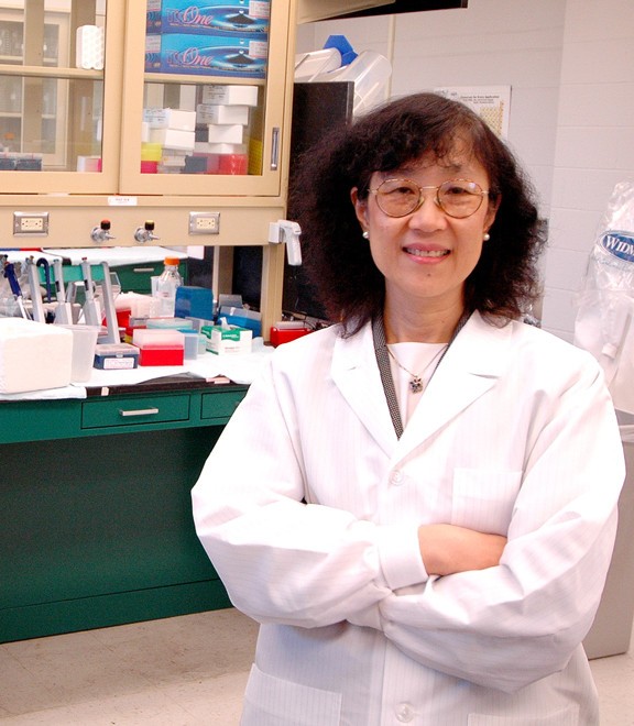 UC Department of Environmental Health Department Chair Shuk-Mei Ho, PhD, is an expert in hormonal carcinogenesis and proteomics. 