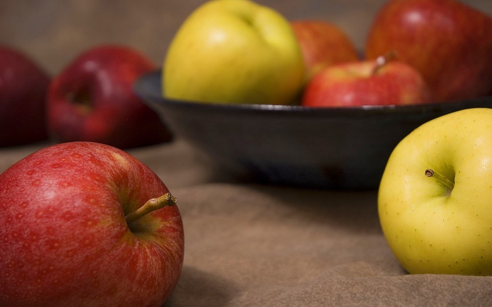 Apples are a great source of fiber and flavonoids. Fiber, along with calcium, can aid in the prevention of colon cancer.