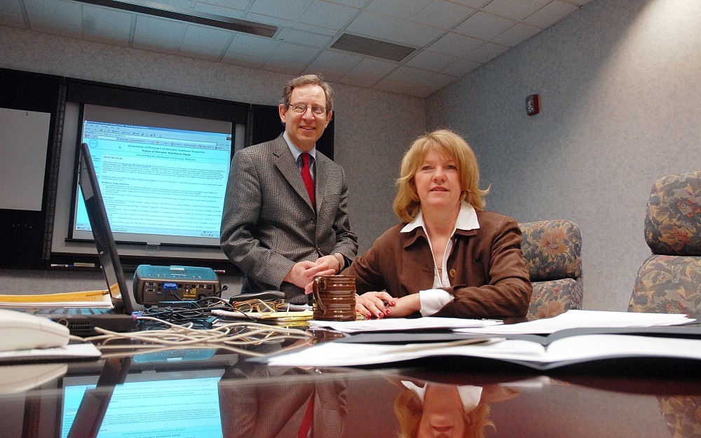 Gregg Warshaw, MD, of the UC College of Medicine, and Elizabeth Bragg, PhD, of the UC College of Nursing.