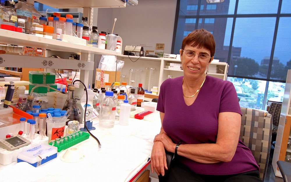 Nira Ben-Jonathan, PhD, is a cell biologist studying the effects of bisphenol A. 