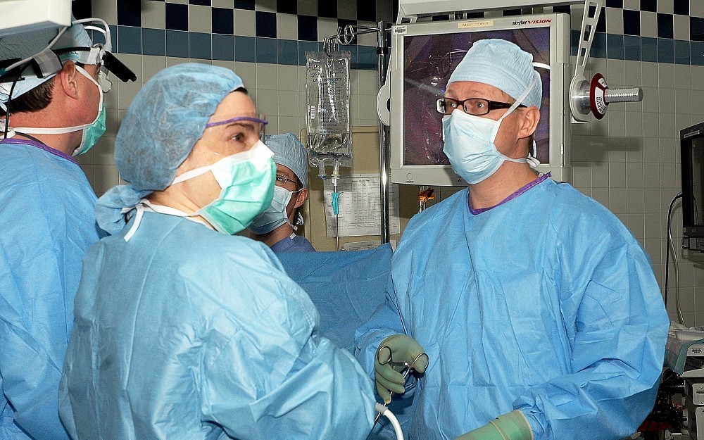 Thoracic surgeon Sandra Starnes, MD  specializes in video-assisted thoracoscopic surgery (VATS).