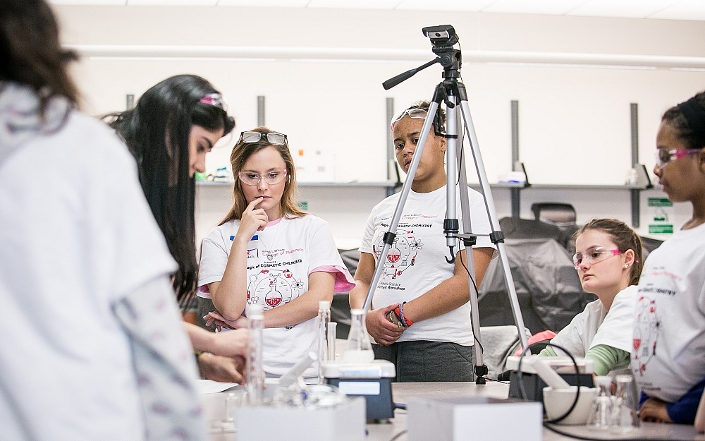 High school students experience the 'magic" of cosmetic chemistry 