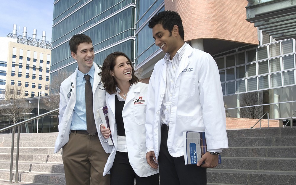 Students at the UC Colleges of Medicine and Pharmacy 